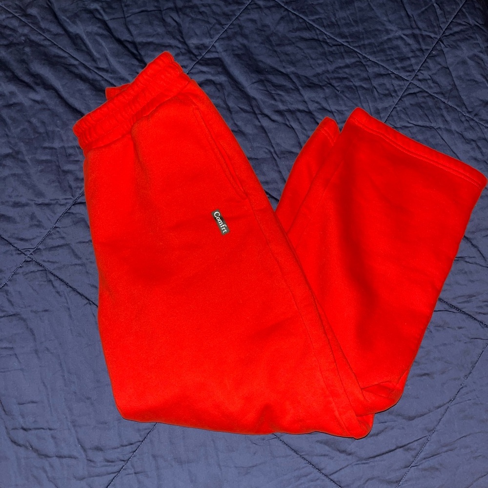 Comfrt Women’s Red Sweatpants & Joggers Set - Picture 2 of 7